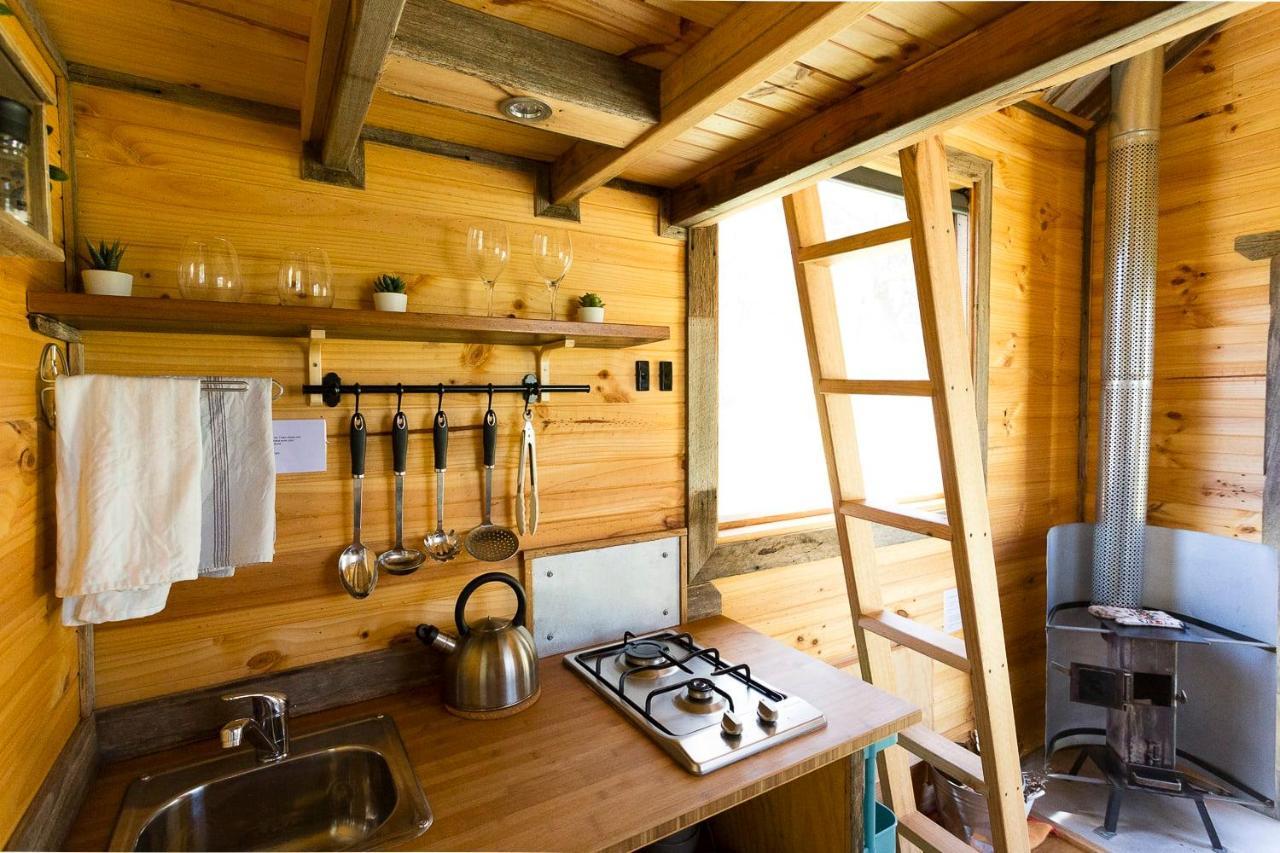 Ardingly Tiny House Βίλα Newham Εξωτερικό φωτογραφία